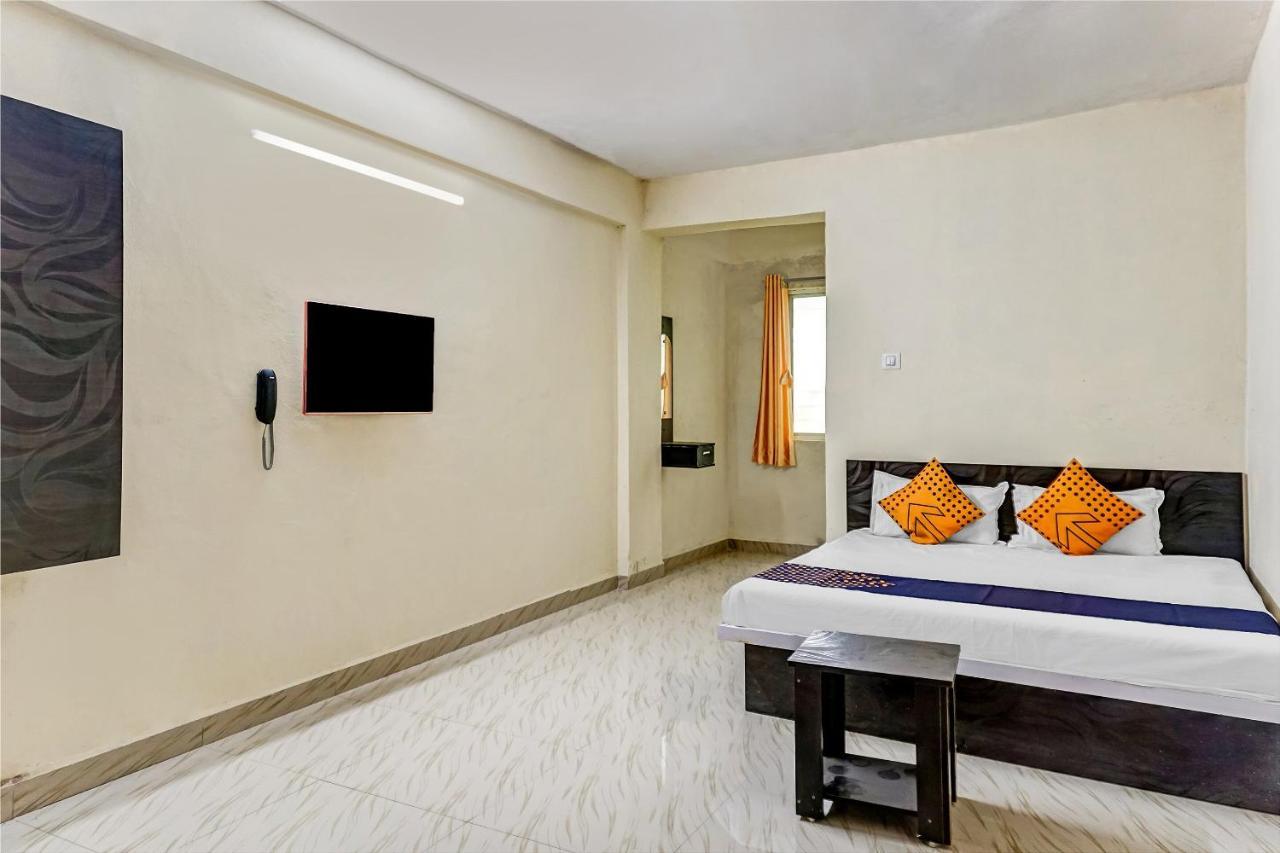 Spot On 81689 New Saiba Lodging Pune Dış mekan fotoğraf
