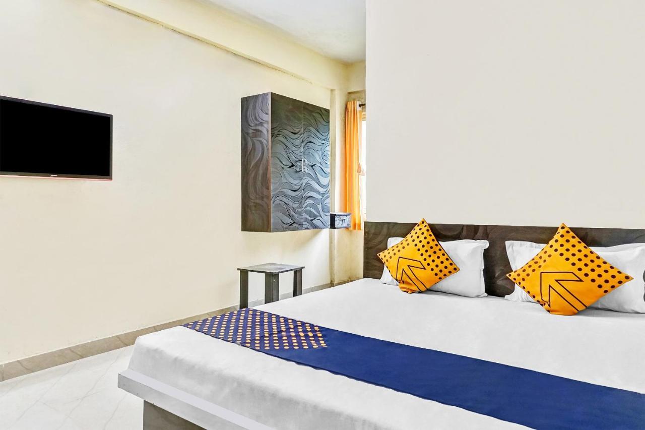 Spot On 81689 New Saiba Lodging Pune Dış mekan fotoğraf