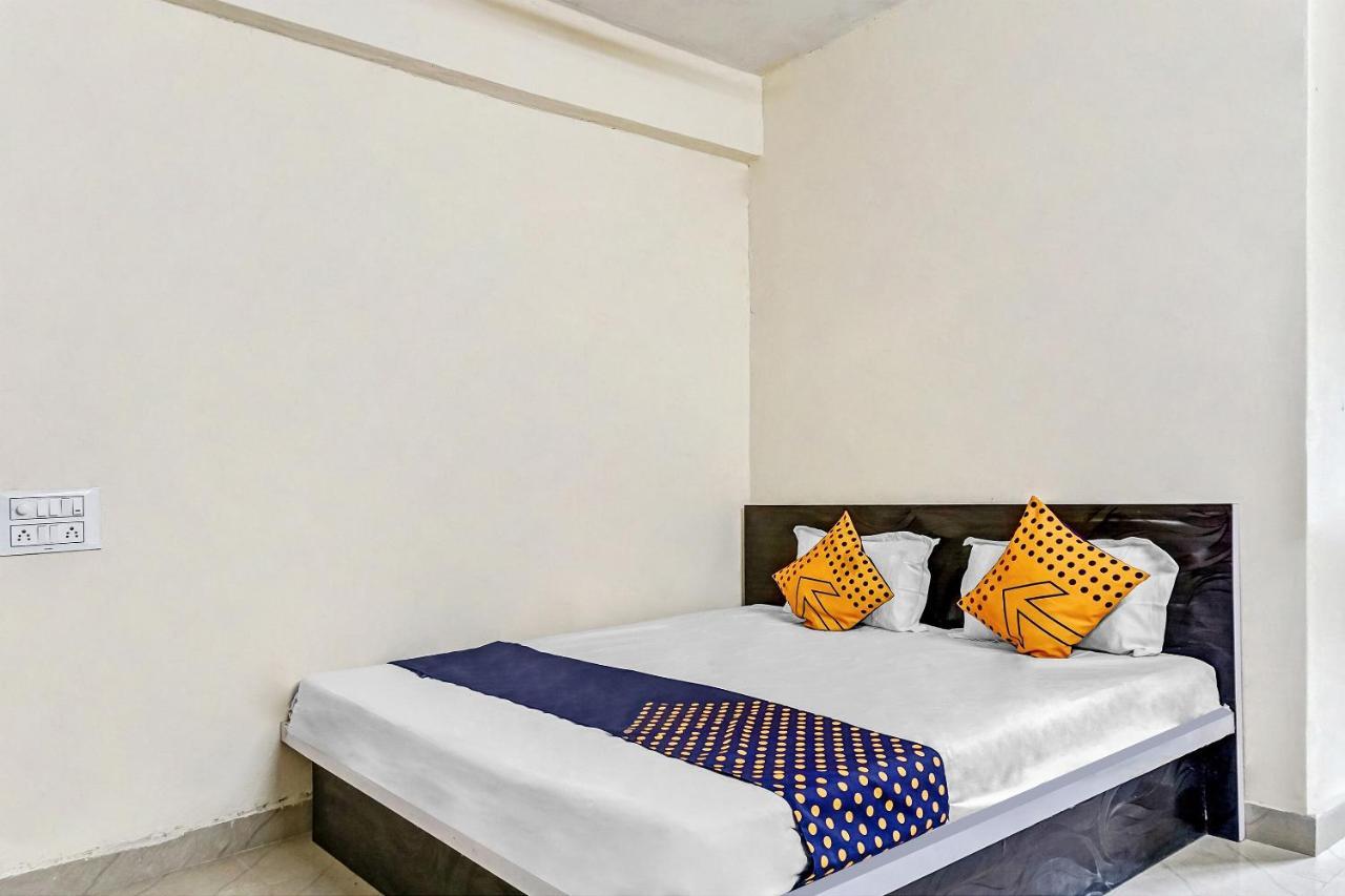 Spot On 81689 New Saiba Lodging Pune Dış mekan fotoğraf