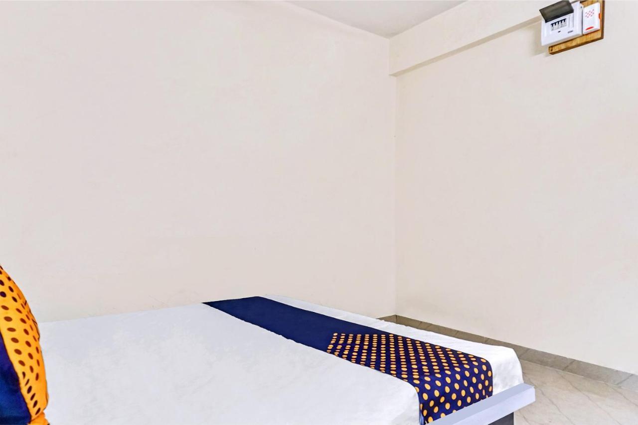 Spot On 81689 New Saiba Lodging Pune Dış mekan fotoğraf