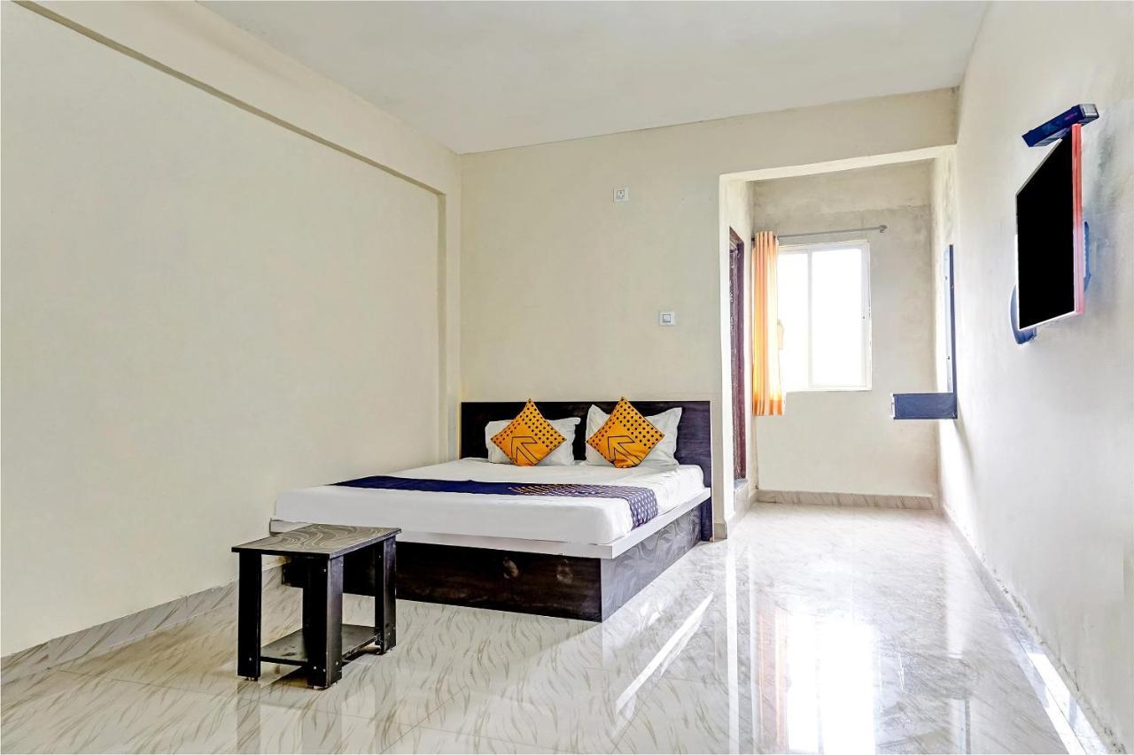 Spot On 81689 New Saiba Lodging Pune Dış mekan fotoğraf