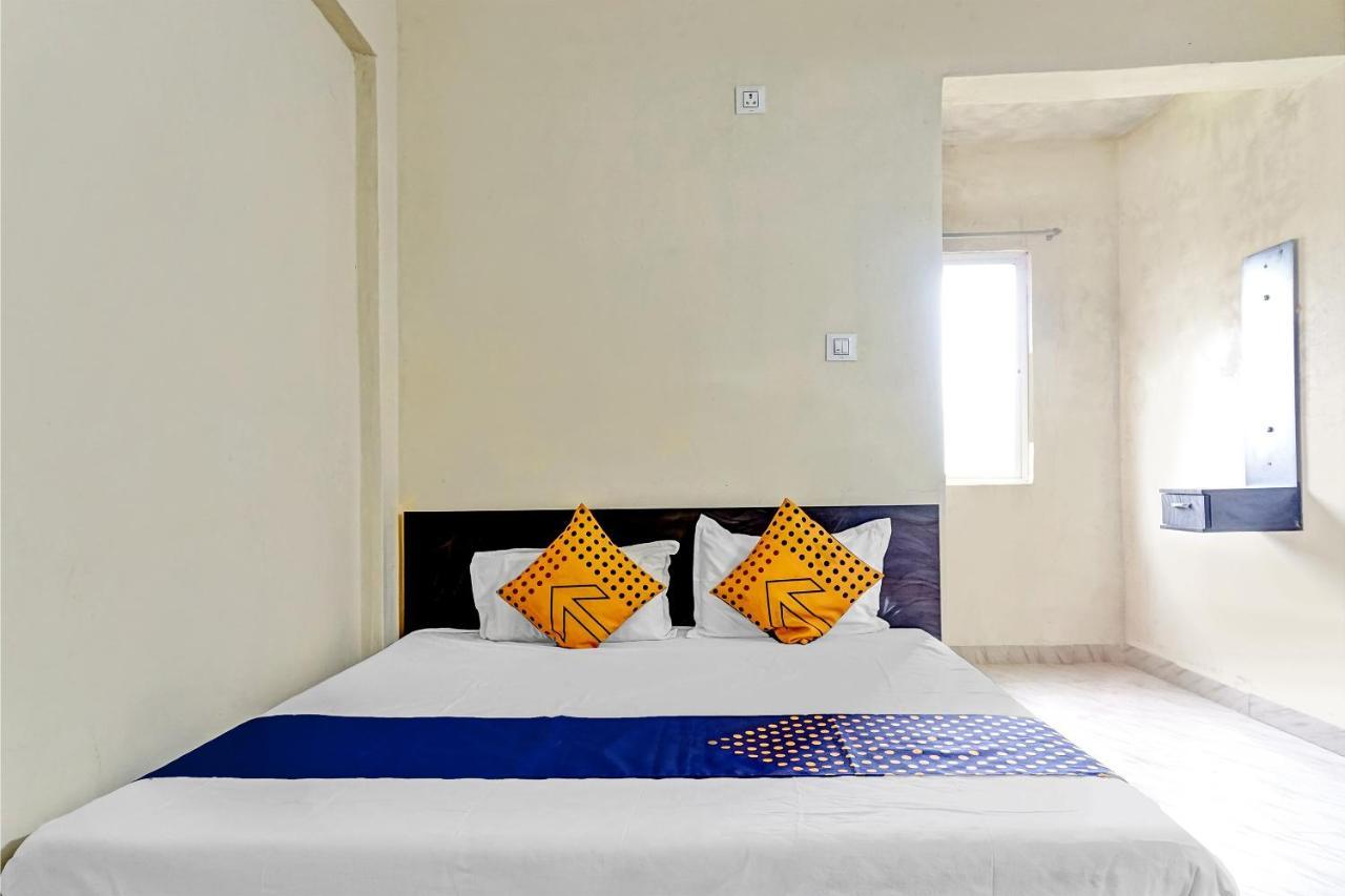 Spot On 81689 New Saiba Lodging Pune Dış mekan fotoğraf
